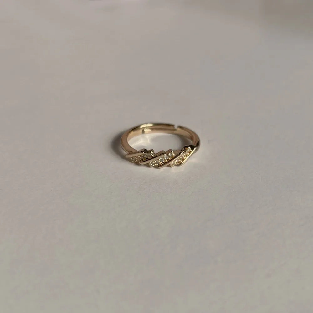 Clara Ring